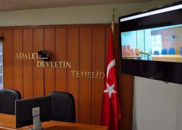 fetocu-ogretmenler-hakim-karsisinda